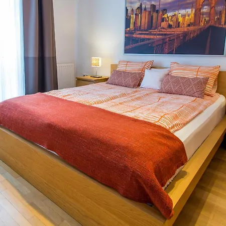 Colours Deluxe Apartment *