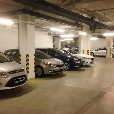 Colours Deluxe With Free Parking *